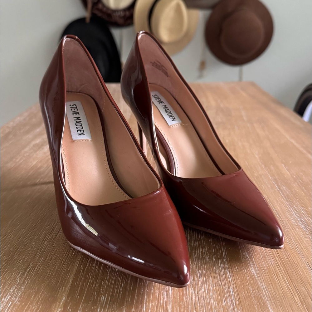 Steve Madden Glossy Chestnut Heels